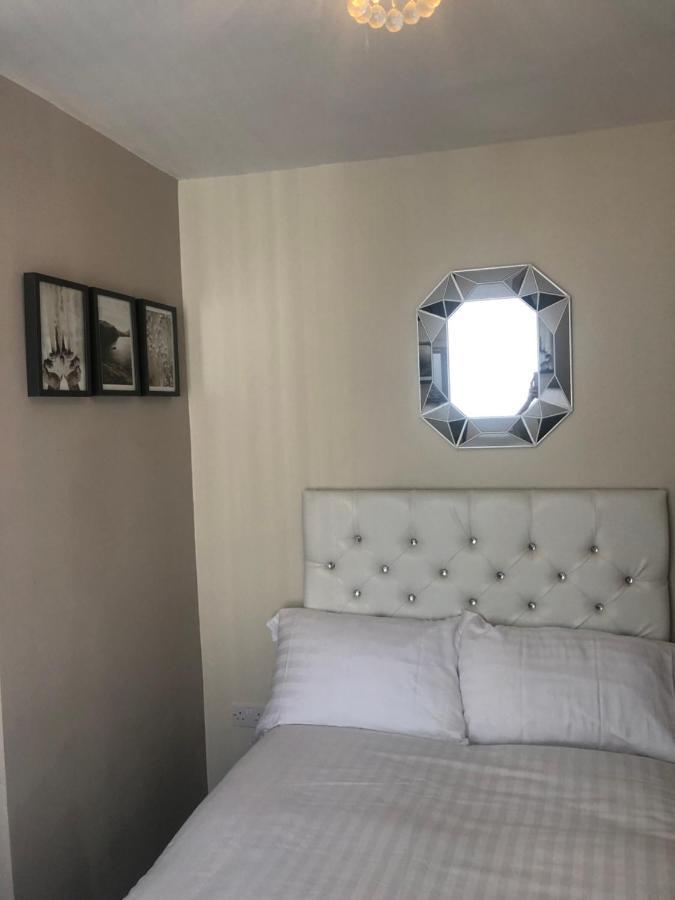 3 Double Bed Brittania Styled Central Home Near Lfc Sleeps 6 With Free Business Super Fast Fibre Broadband Liverpool Exteriér fotografie