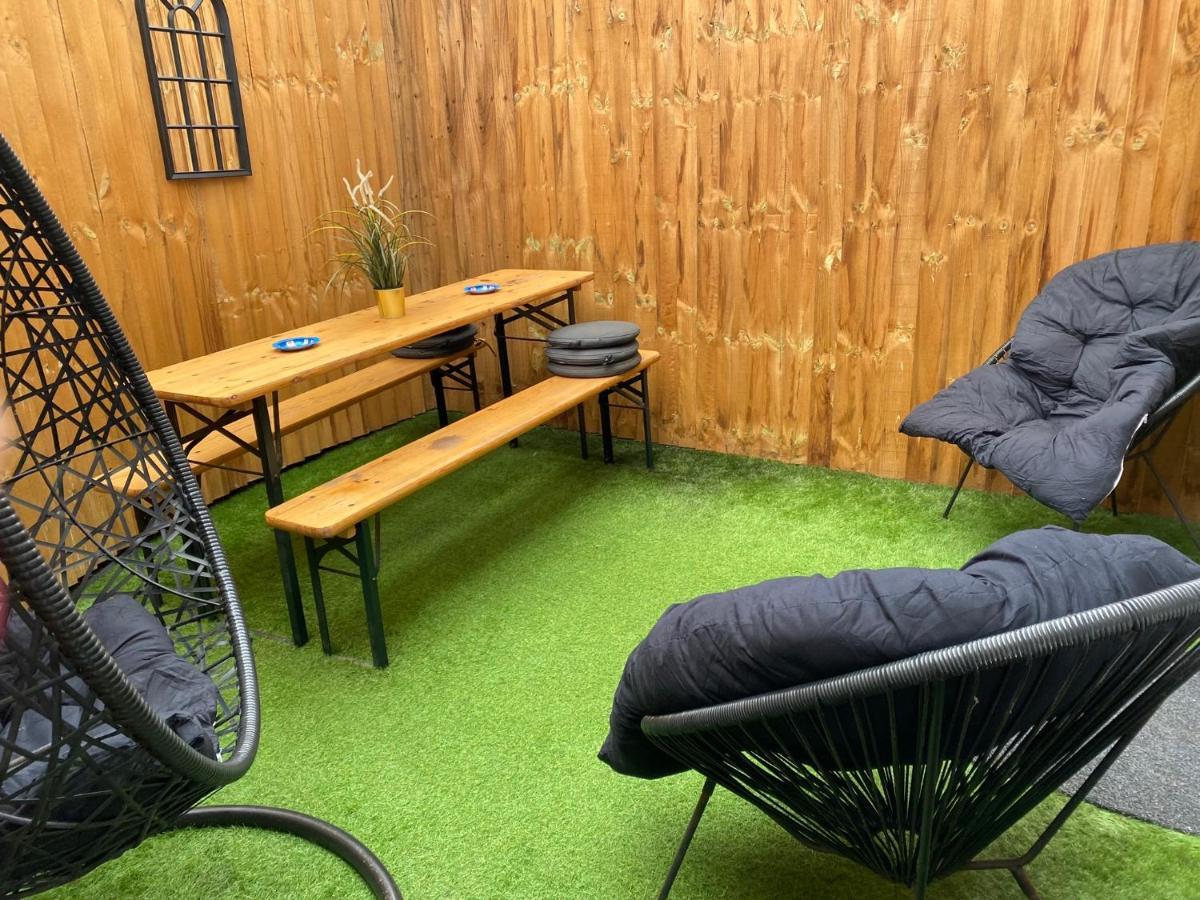 3 Double Bed Brittania Styled Central Home Near Lfc Sleeps 6 With Free Business Super Fast Fibre Broadband Liverpool Exteriér fotografie