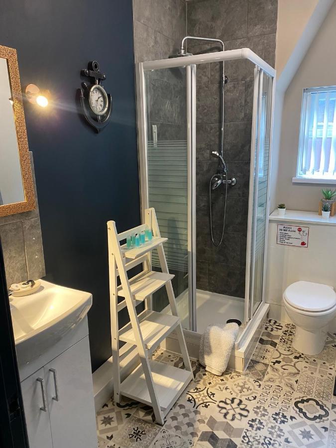 3 Double Bed Brittania Styled Central Home Near Lfc Sleeps 6 With Free Business Super Fast Fibre Broadband Liverpool Exteriér fotografie