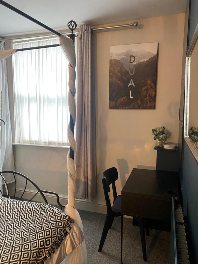3 Double Bed Brittania Styled Central Home Near Lfc Sleeps 6 With Free Business Super Fast Fibre Broadband Liverpool Exteriér fotografie